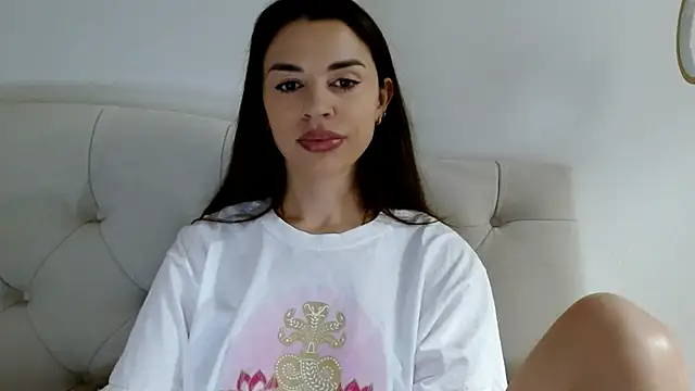Snapshot of Mika_Gold chatting on June 7, 2026, 9:02 am Mika Gold online show from June 7, 2026, 9:02 am