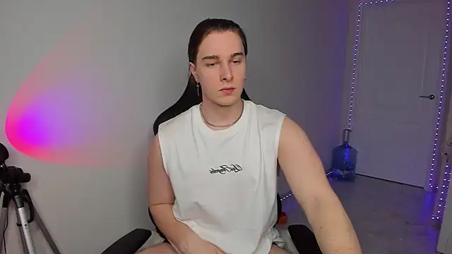 Vincent Strong online show from January 26, 2025, 2:30 pm