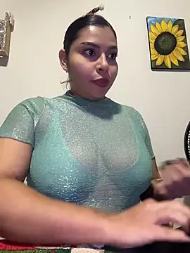 GigiiStone online show from December 2, 2025, 11:00 pm