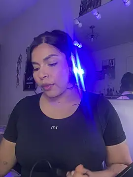 GigiiStone online show from January 14, 2026, 10:03 pm