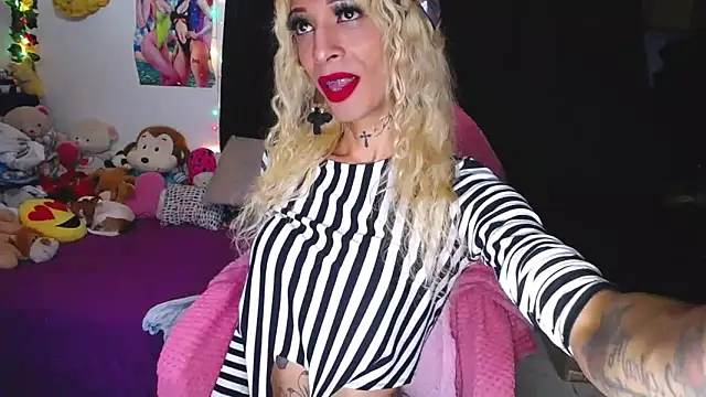 flaquita corall online show from June 4, 2026, 1:22 am