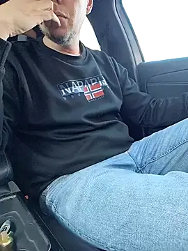 pigboybi online show from January 6, 2025, 1:19 pm