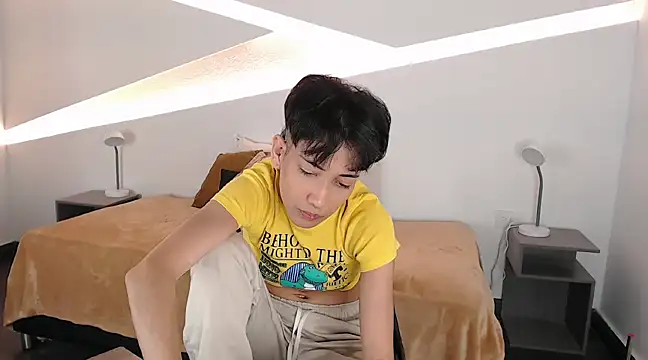 Snapshot of hot_little_bunny chatting on January 16, 2025, 11:59 pm hot little bunny online show from January 16, 2025, 11:59 pm