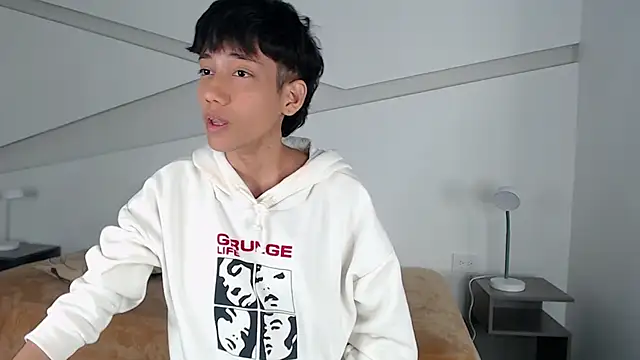 Snapshot of hot_little_bunny chatting on January 27, 2025, 12:01 am hot little bunny online show from January 27, 2025, 12:01 am