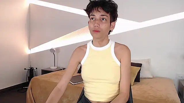 Snapshot of hot_little_bunny chatting on February 4, 2025, 9:20 pm hot little bunny online show from February 4, 2025, 9:20 pm