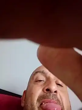 Snapshot of AzOZx9 chatting on September 18, 2025, 6:59 am AzOZx9 online show from September 18, 2025, 6:59 am