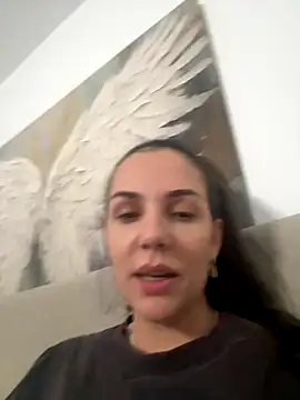 TaniaAmore online show from October 5, 2025, 3:43 pm