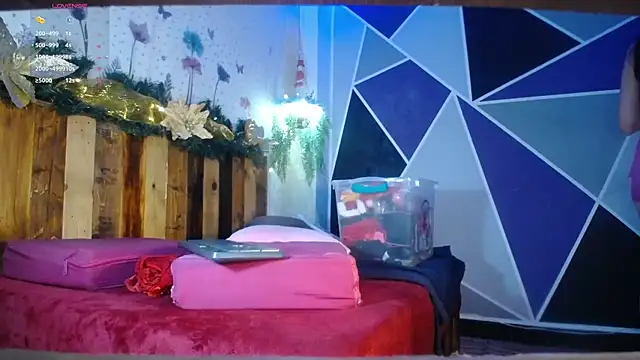 DaMikaela  online show from December 15, 2025, 7:07 pm