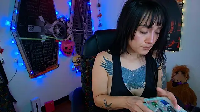 juanita adams online show from November 12, 2025, 4:40 pm