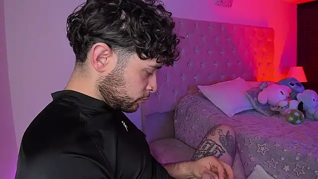 AbbyAndChris2 online show from April 21, 2026, 8:53 am