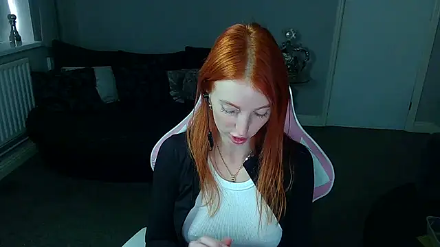 Snapshot of Red_firesquirt chatting on January 27, 2025, 3:28 pm Red firesquirt online show from January 27, 2025, 3:28 pm