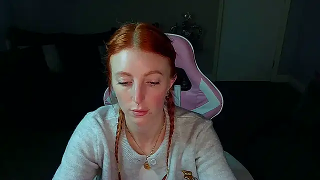 Snapshot of Red_firesquirt chatting on January 29, 2025, 9:28 pm Red firesquirt online show from January 29, 2025, 9:28 pm