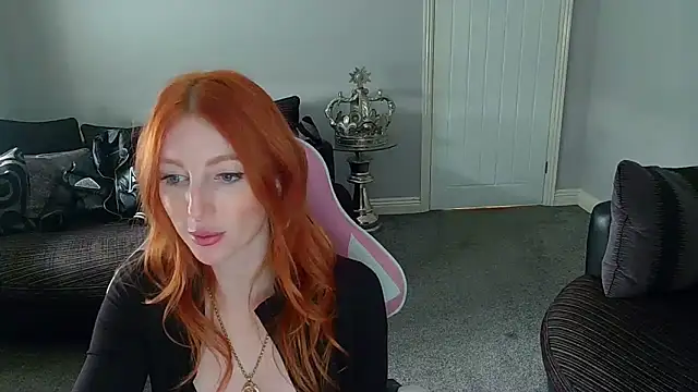 Snapshot of Red_firesquirt chatting on March 10, 2025, 2:37 pm Red firesquirt online show from March 10, 2025, 2:37 pm