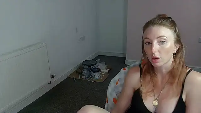 Snapshot of Red_firesquirt chatting on June 4, 2026, 6:14 pm Red firesquirt online show from June 4, 2026, 6:14 pm