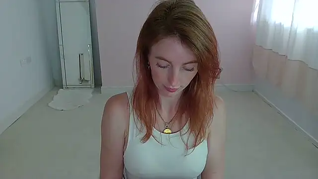 Snapshot of Red_firesquirt chatting on June 18, 2026, 2:32 pm Red firesquirt online show from June 18, 2026, 2:32 pm
