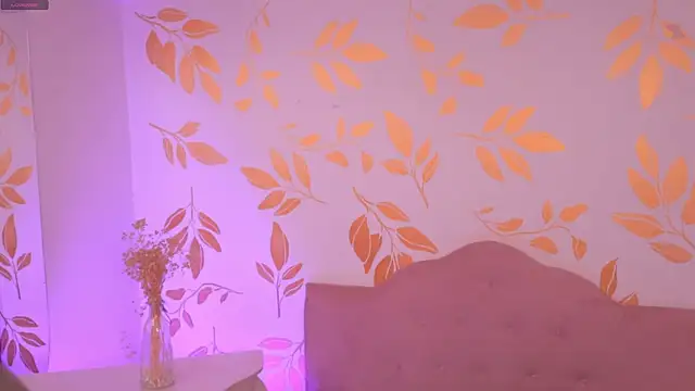 Misselektra   online show from June 1, 2026, 4:14 am
