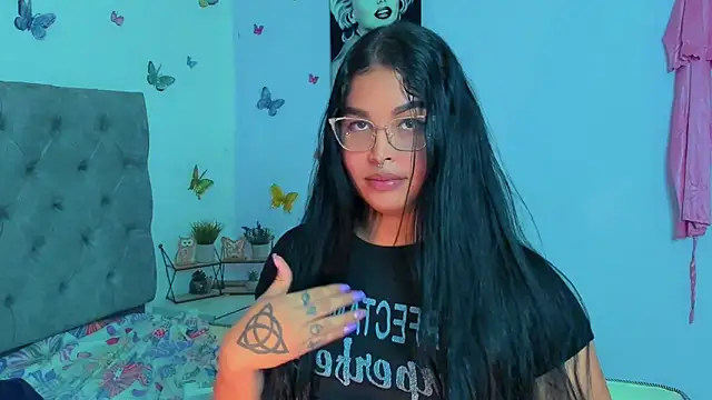 mabellfox online show from December 30, 2024, 5:15 am