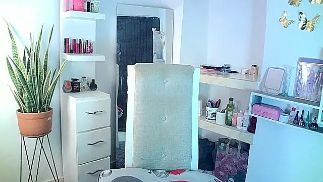 carmen14 online show from March 1, 2025, 1:22 am