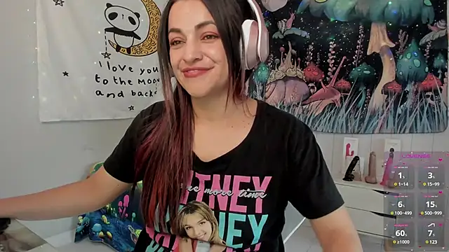 LovelyAzucena online show from March 6, 2025, 5:54 pm