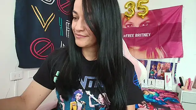 Snapshot of LovelyAzucena chatting on April 30, 2026, 3:18 pm LovelyAzucena online show from April 30, 2026, 3:18 pm