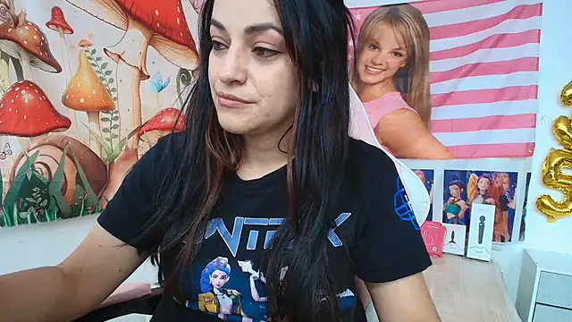 LovelyAzucena online show from July 2, 2026, 3:51 pm