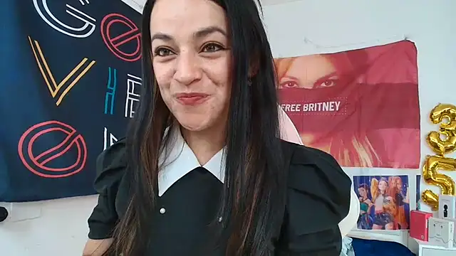 LovelyAzucena online show from July 28, 2026, 2:05 pm