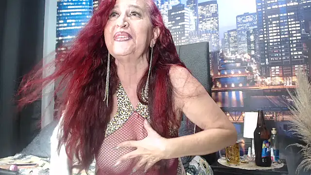 Snapshot of Lucy_mature8 chatting on June 14, 2026, 10:12 pm Lucy mature8 online show from June 14, 2026, 10:12 pm