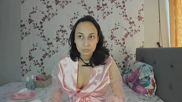 Alisagold90 online show from February 12, 2025, 1:27 pm