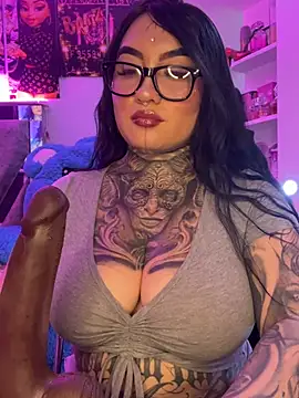 CloeeBeckam online show from March 12, 2026, 7:42 pm