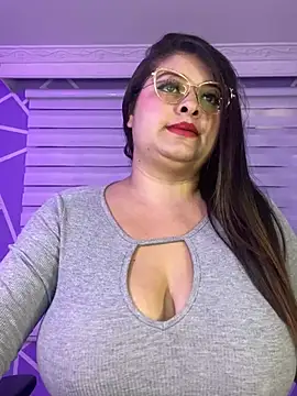 MiiaaJoness online show from March 3, 2025, 3:09 pm