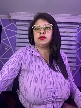 MiiaaJoness online show from April 15, 2026, 9:15 pm