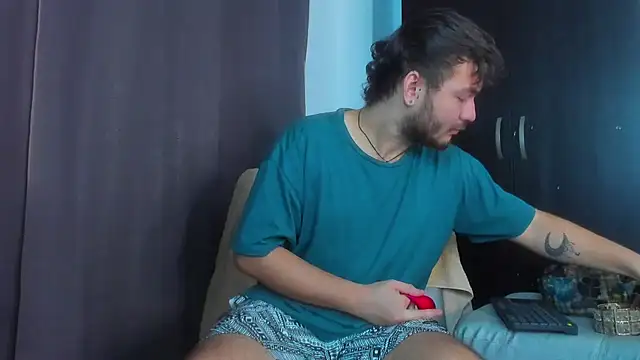 JacoLive online show from November 6, 2025, 7:04 pm