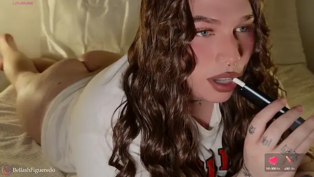 IsabellaFigueredo   online show from September 30, 2025, 9:09 pm