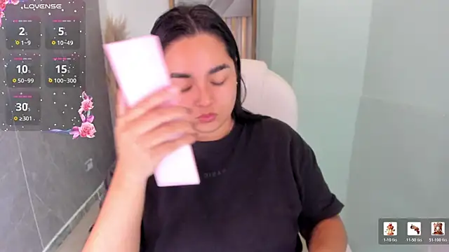 Snapshot of CelesteBrucee chatting on May 17, 2026, 7:43 pm CelesteBrucee online show from May 17, 2026, 7:43 pm