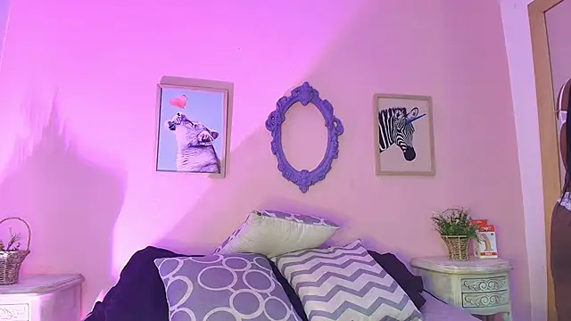 Snapshot of Ebony_D0ll chatting on November 8, 2025, 7:56 pm Ebony D0ll online show from November 8, 2025, 7:56 pm