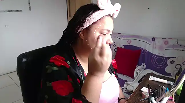 girl milk2 online show from February 23, 2025, 12:59 pm