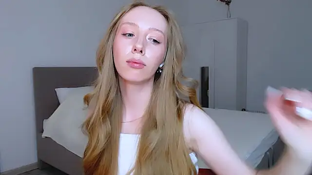 Luna insniity online show from December 13, 2024, 2:21 am