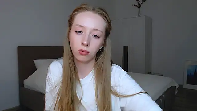 Luna insniity online show from February 20, 2025, 2:40 am