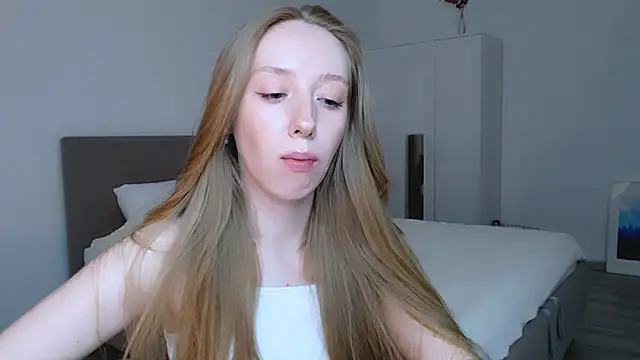 Luna insniity online show from March 2, 2025, 10:48 pm