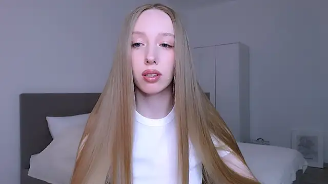 Luna insniity online show from April 2, 2026, 9:12 pm