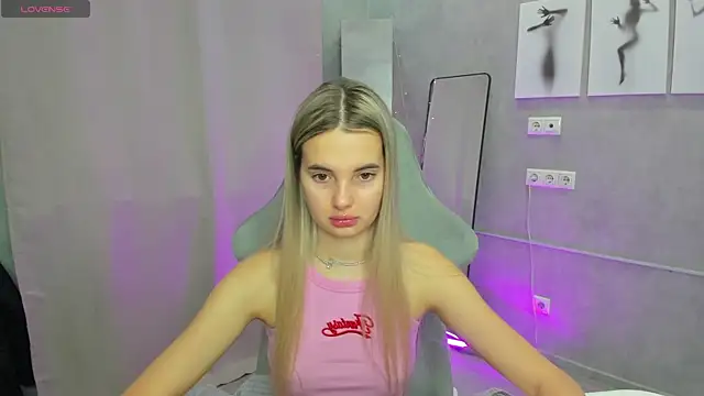 Donna Evans online show from December 22, 2025, 12:07 am