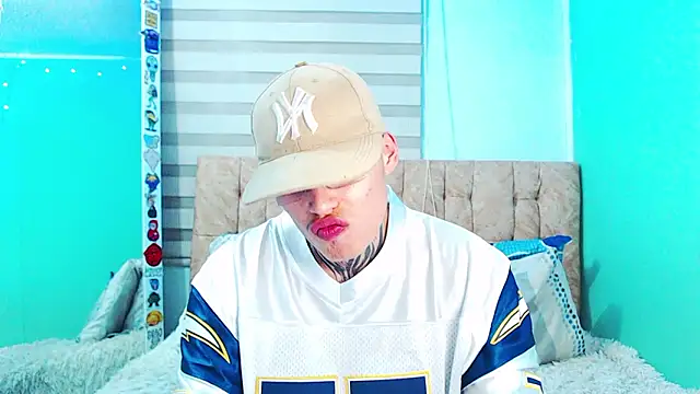 Snapshot of _justinmoon2 chatting on March 11, 2026, 4:40 am justinmoon2 online show from March 11, 2026, 4:40 am