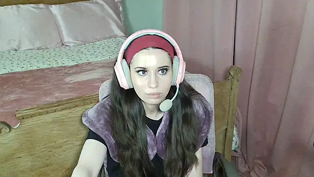 Snapshot of alisonfields chatting on February 13, 2026, 1:12 am alisonfields online show from February 13, 2026, 1:12 am