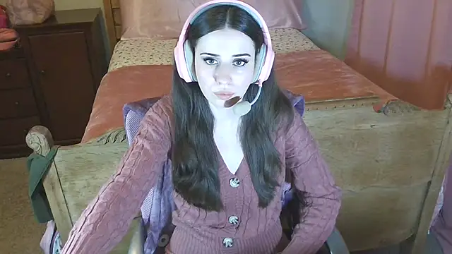 Snapshot of alisonfields chatting on March 6, 2026, 1:40 pm alisonfields online show from March 6, 2026, 1:40 pm