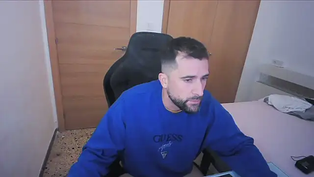 alex877x online show from November 16, 2025, 12:11 pm