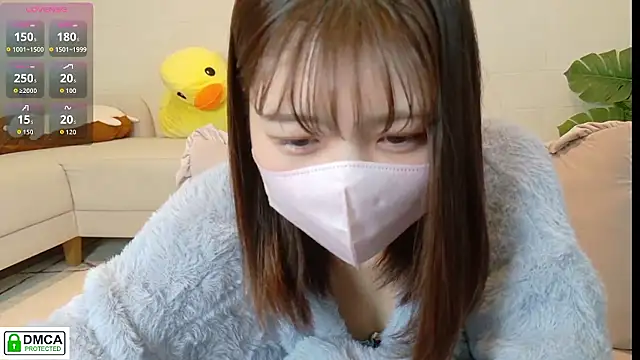 SUZU  online show from November 21, 2025, 10:08 pm