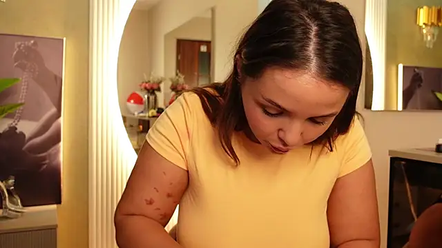 CelesteBailey online show from October 7, 2025, 4:42 am