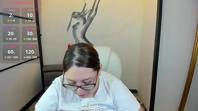 NiickyJones online show from February 8, 2025, 10:29 pm