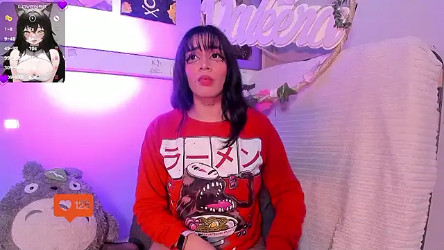 Snapshot of Valeera_Evans8 chatting on December 3, 2024, 9:00 am Valeera Evans8 online show from December 3, 2024, 9:00 am