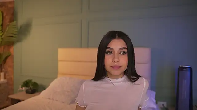 Snapshot of Ashley_Jones9 chatting on December 3, 2025, 2:04 pm Ashley Jones9 online show from December 3, 2025, 2:04 pm